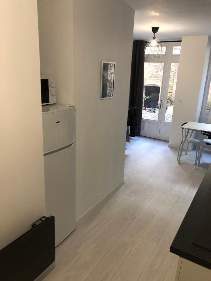 Cosy Appartement Au Plein Centre De Ruffec Exteriér fotografie